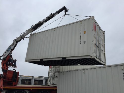 Livraison et déchargement d'un container 20 pieds - GOLIAT